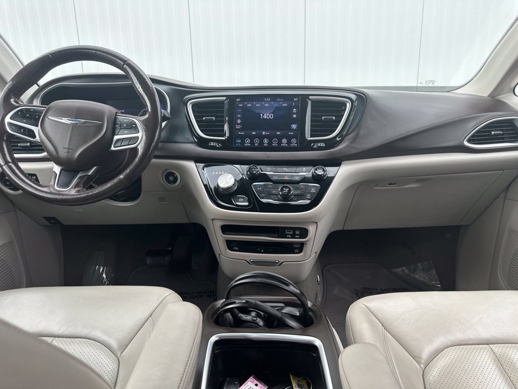Used 2020 Chrysler Pacifica Touring-L Plus FWD image 30