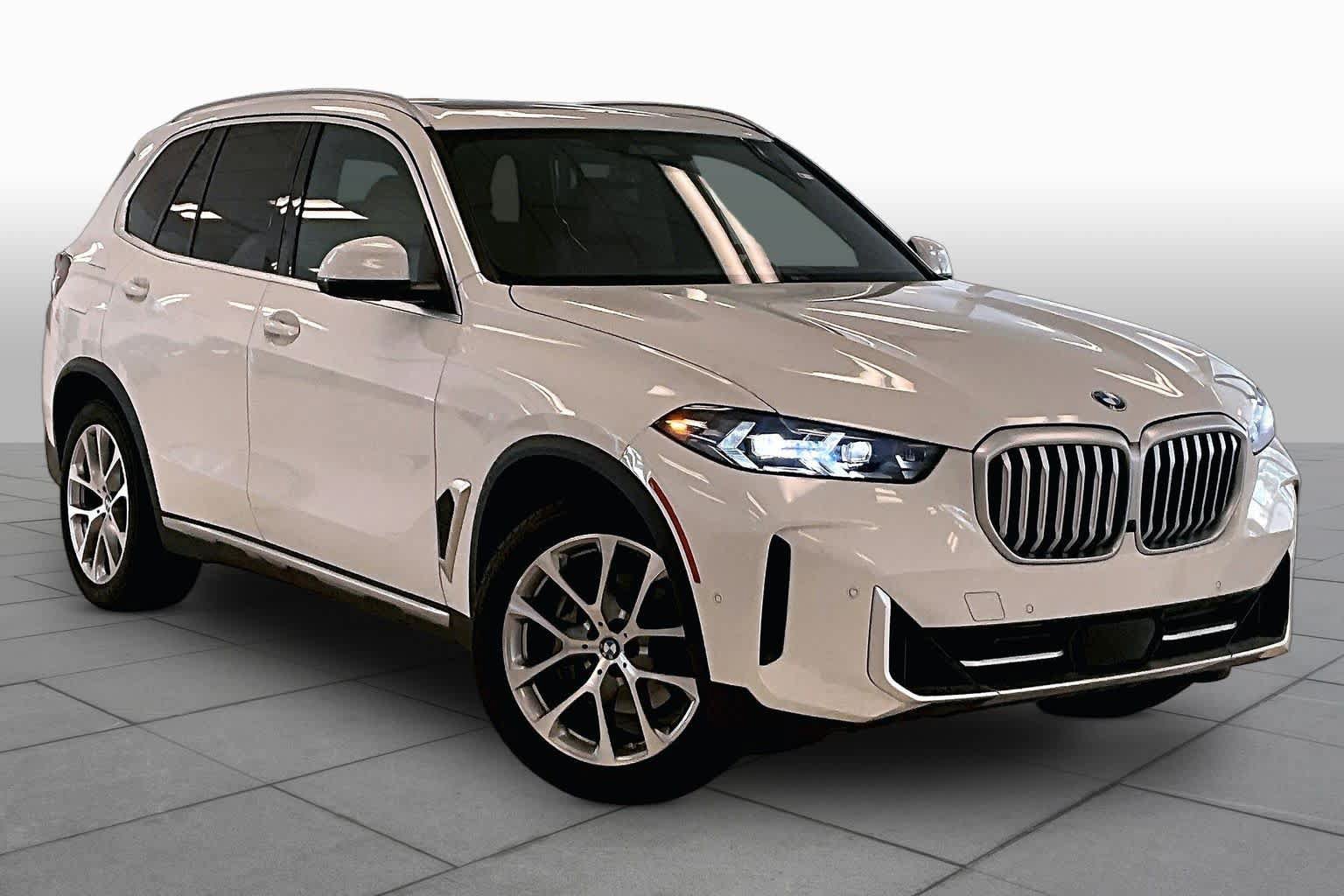 Used 2024 BMW X5 xDrive40i w/ Premium Package AWD/4WD image 2
