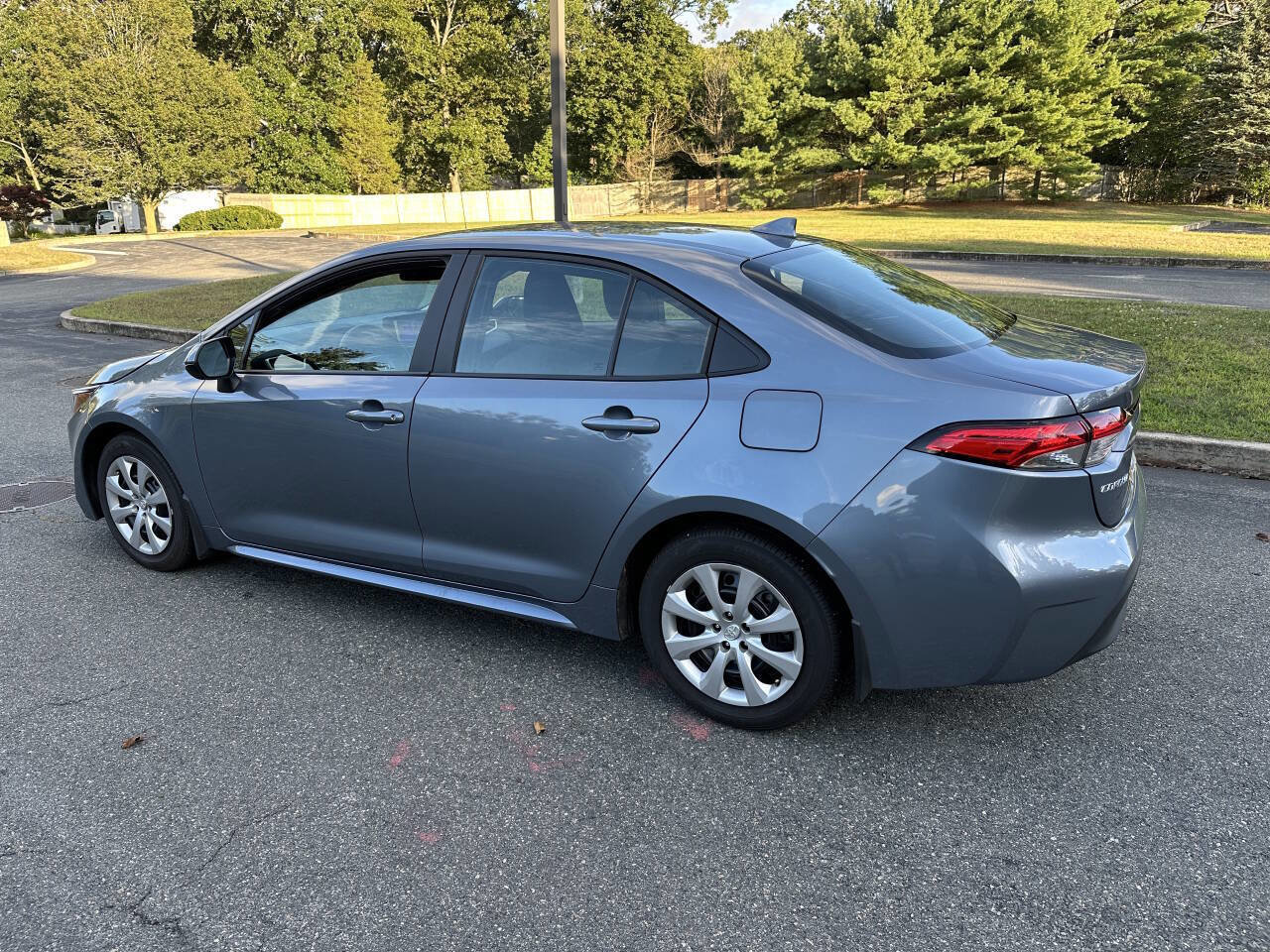 Used 2025 Toyota Corolla LE image 4