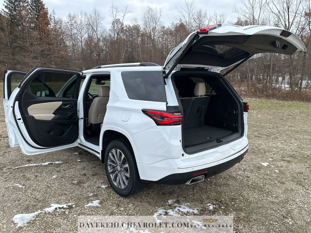 Used 2023 Chevrolet Traverse Premier image 26