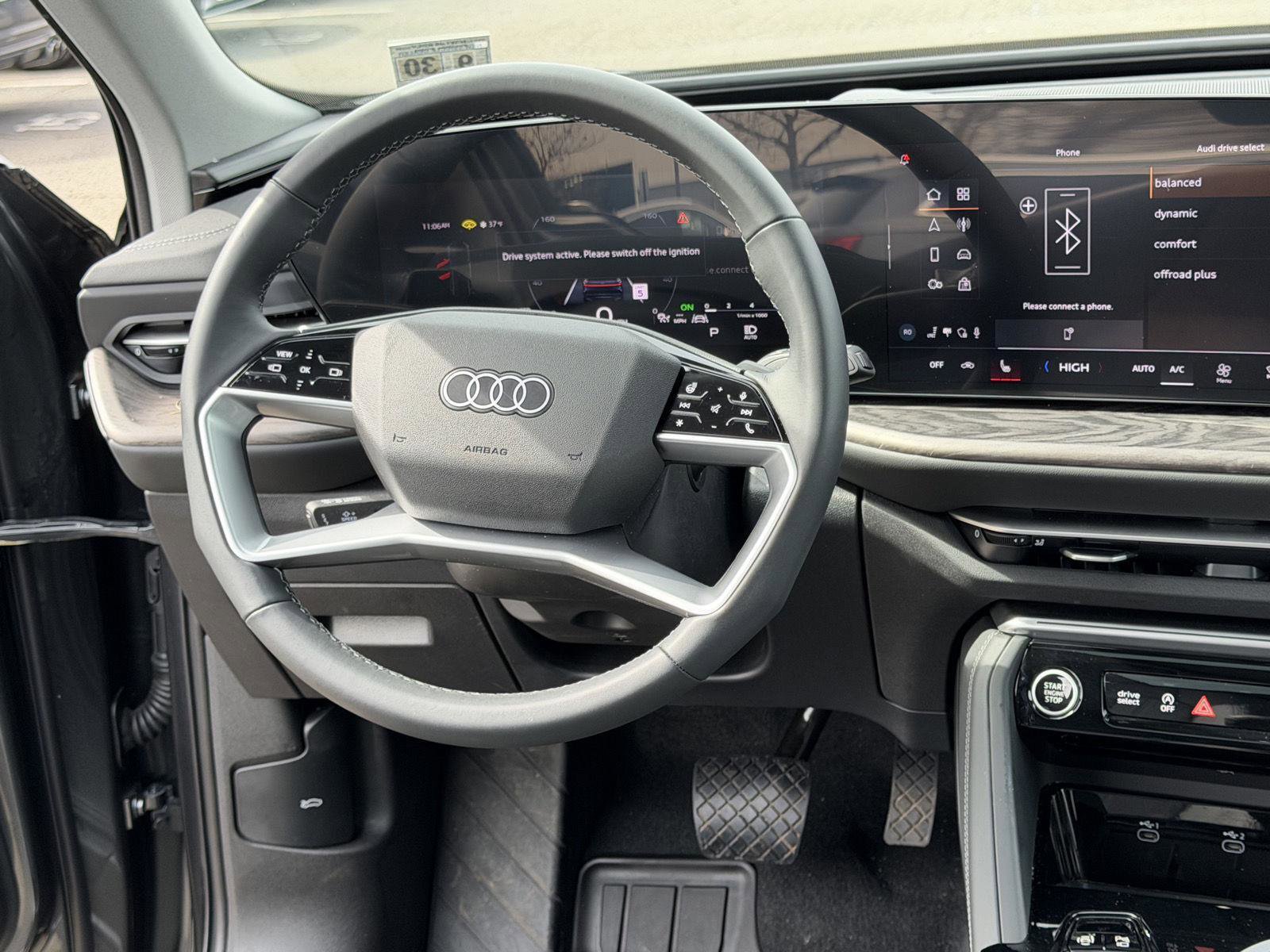 Used 2025 Audi Q5 Premium w/ Convenience Package image 19