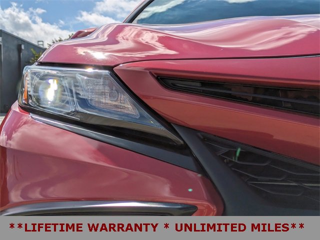 Used 2023 Toyota Camry SE image 11