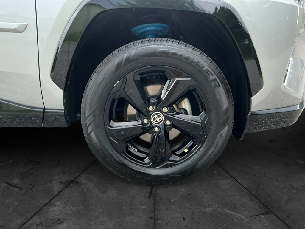 Used 2021 Toyota RAV4 XSE w/ XSE Grade Weather Package AWD/4WD image 15