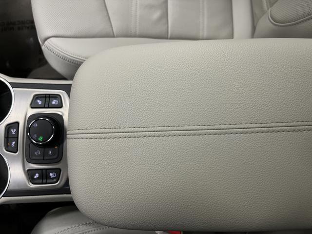 Used 2024 GMC Terrain Denali w/ Denali Premium Package image 21