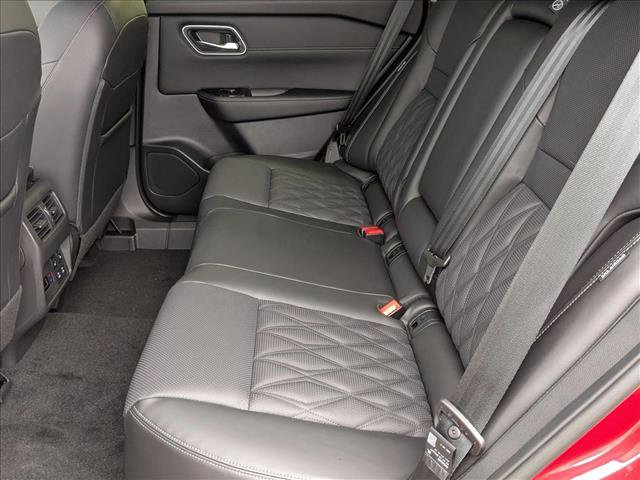 New 2026 Nissan Rogue Platinum image 14