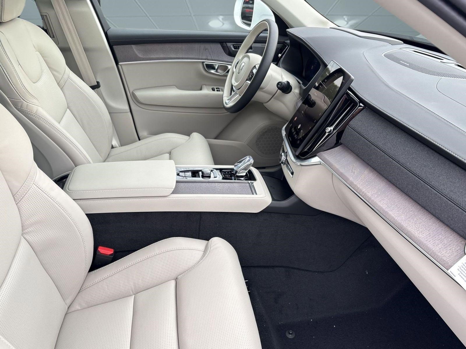 New 2026 Volvo XC90 T8 Ultra w/ Protection Package AWD/4WD image 30