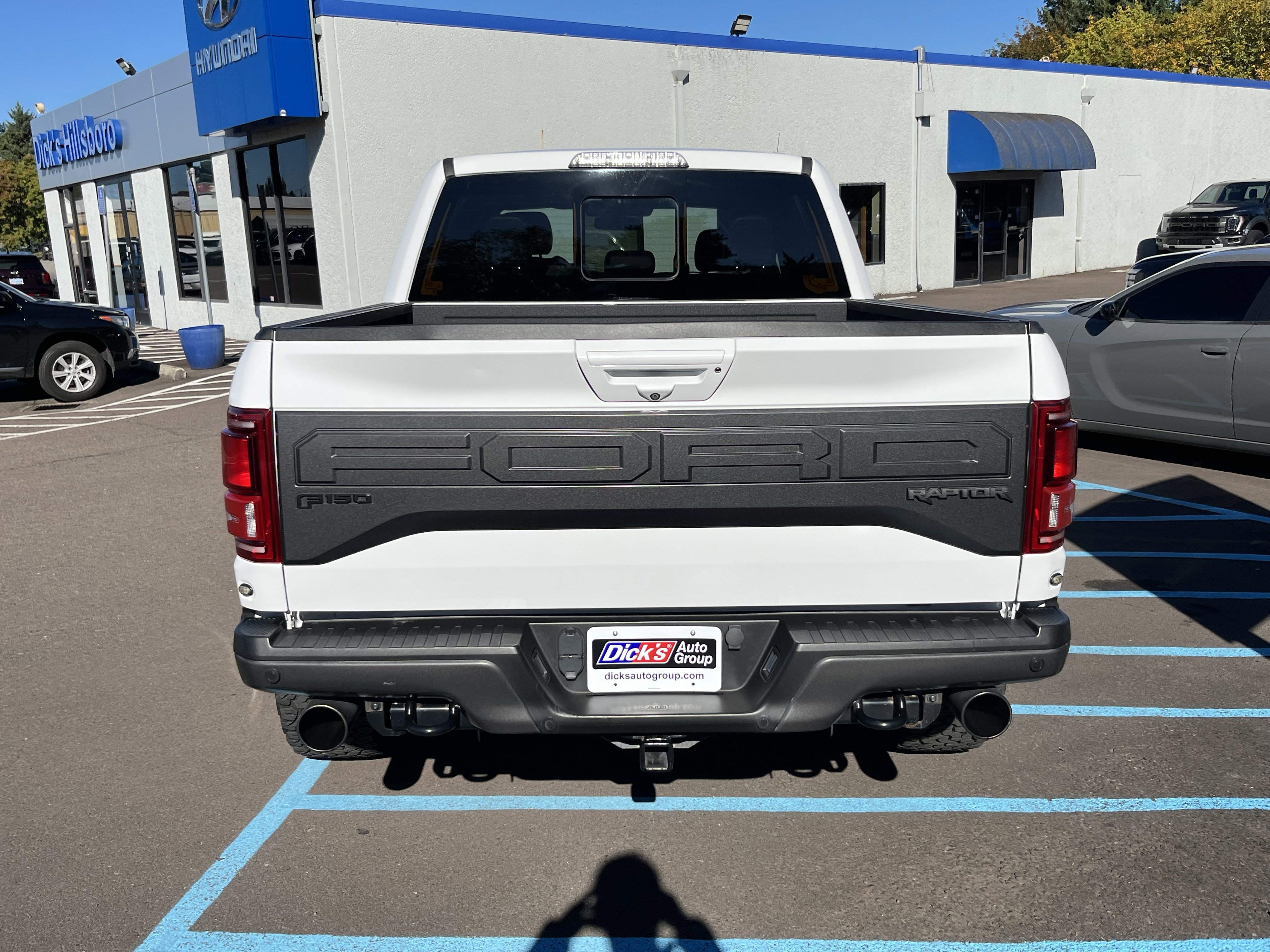 Used 2018 Ford F150 Raptor w/ Equipment Group 802A Luxury image 4