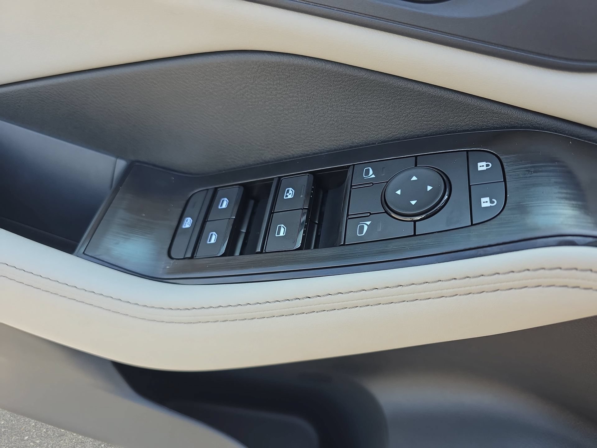 New 2026 Nissan Rogue Dark Armor FWD image 26
