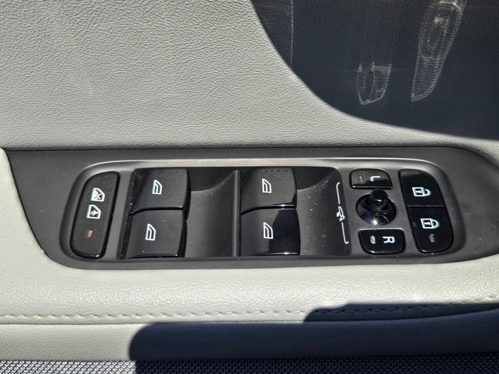 Used 2023 Polestar Polestar 2 w/ Pilot Pack AWD/4WD image 22
