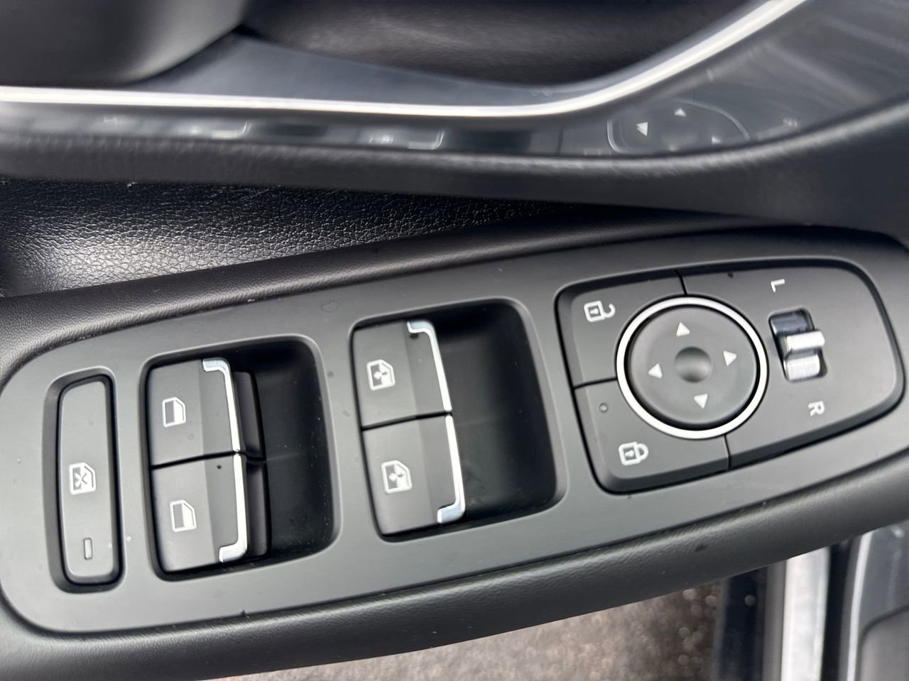 Used 2022 Hyundai Sonata SEL w/ Convenience Package image 15