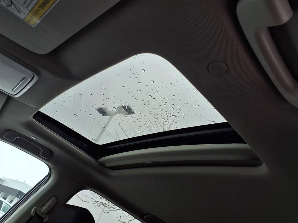 Used 2024 Honda CR-V EX image 8