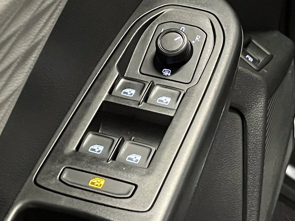 Used 2023 Volkswagen Taos S w/ Driver Assistance Package AWD/4WD image 17