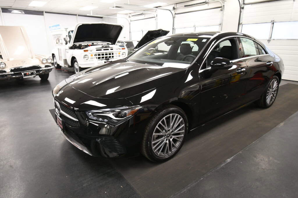 Used 2025 Mercedes-Benz CLA 250 4MATIC image 4