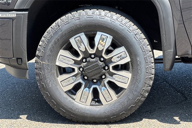 New 2025 GMC Sierra 3500 Denali w/ Denali Reserve Package image 32