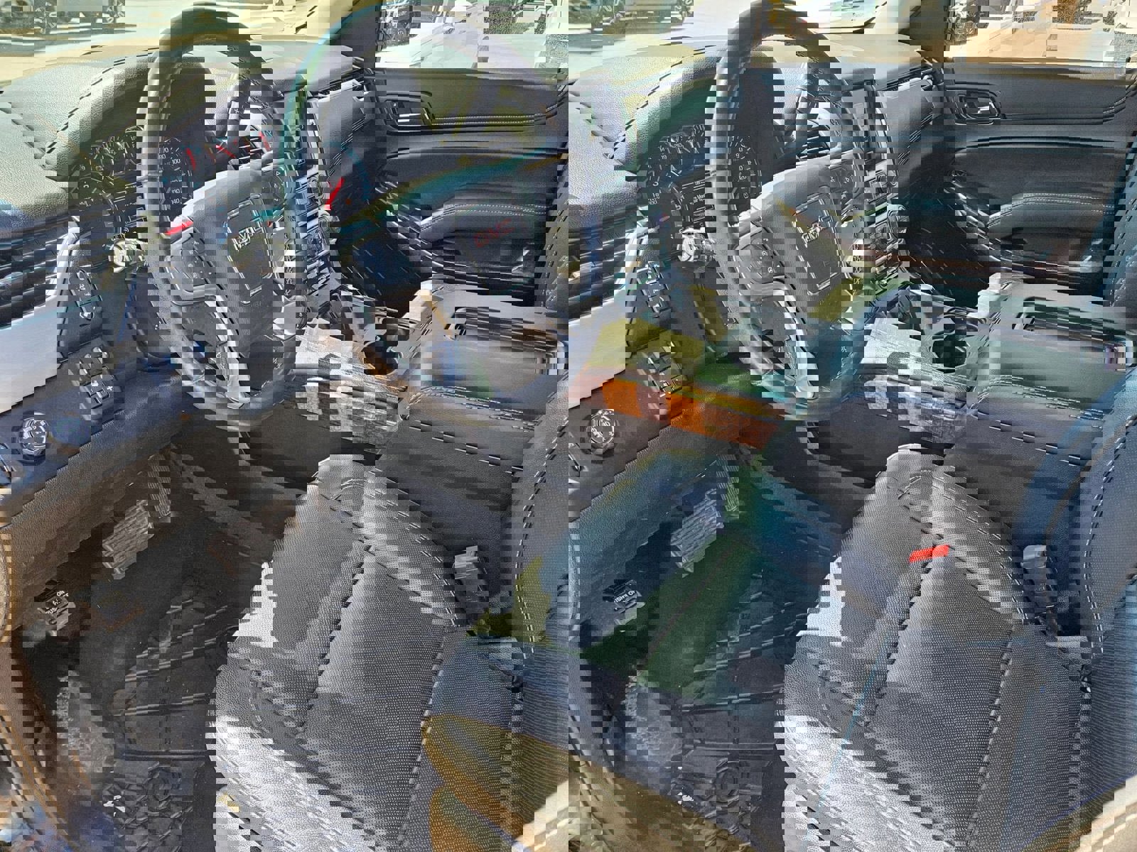 Used 2019 GMC Yukon XL SLT w/ Open Road Package image 10