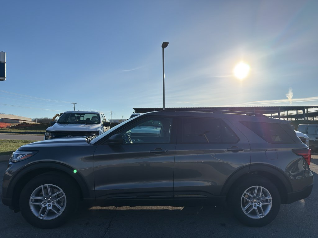 New 2026 Ford Explorer Active w/ Active Comfort Package RWD image 8