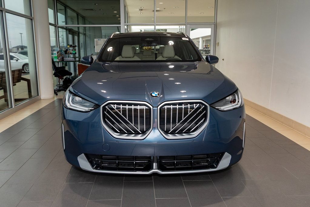 Used 2026 BMW X3 xDrive30i w/ Convenience Package AWD/4WD image 2