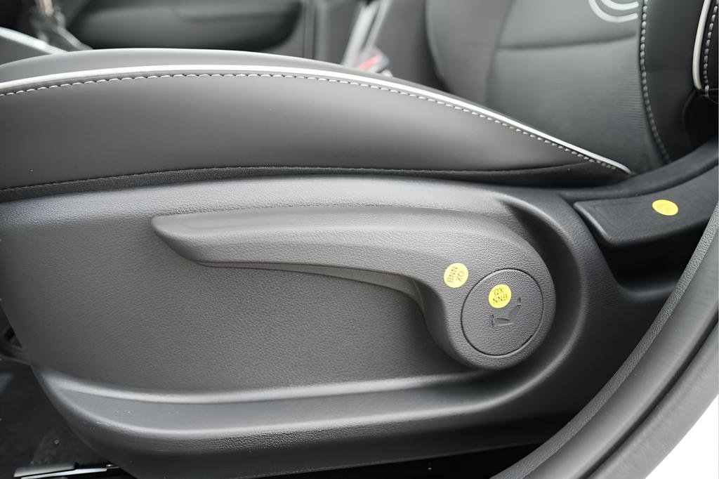 New 2026 Hyundai Venue SEL FWD image 21