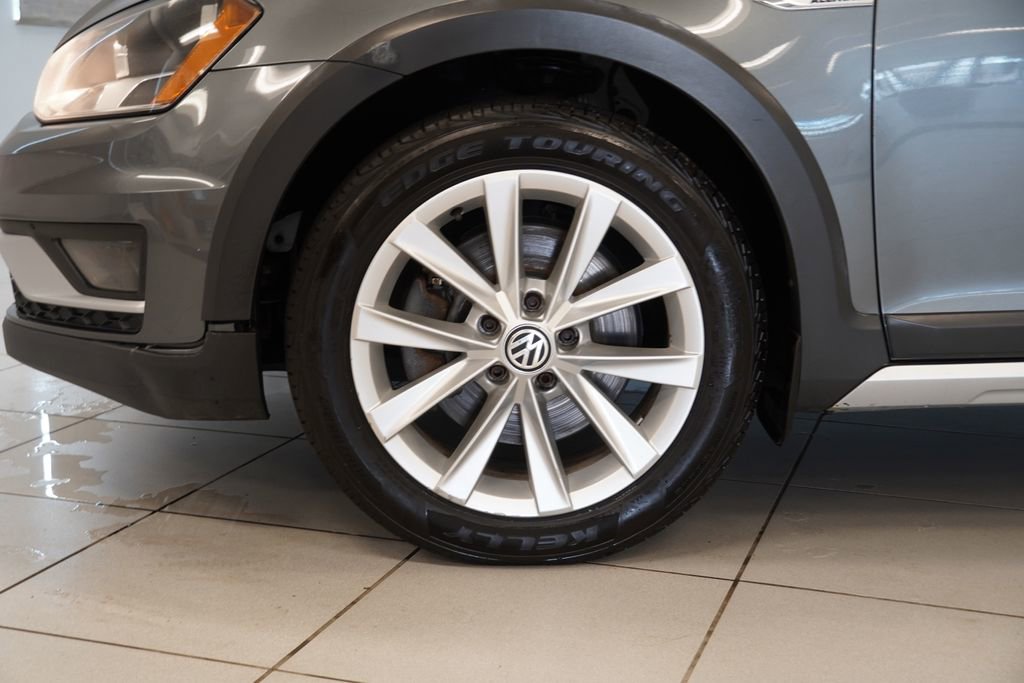 Used 2017 Volkswagen Golf Alltrack image 20