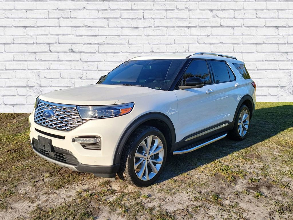 Used 2022 Ford Explorer Platinum w/ Equipment Group 601A image 4