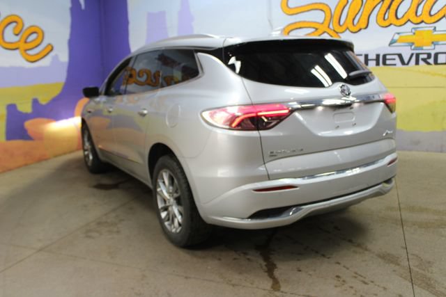 Used 2022 Buick Enclave Avenir w/ Avenir Technology Package AWD/4WD image 6