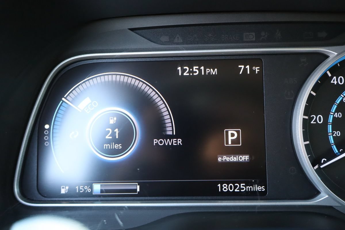 Used 2025 Nissan Leaf S FWD image 45