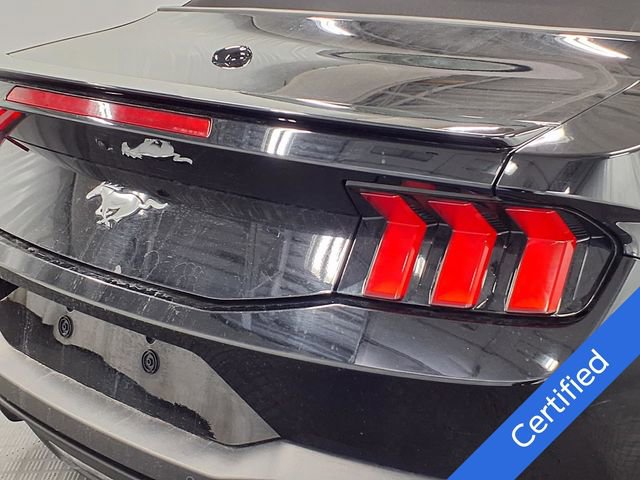 Used 2024 Ford Mustang Premium image 9