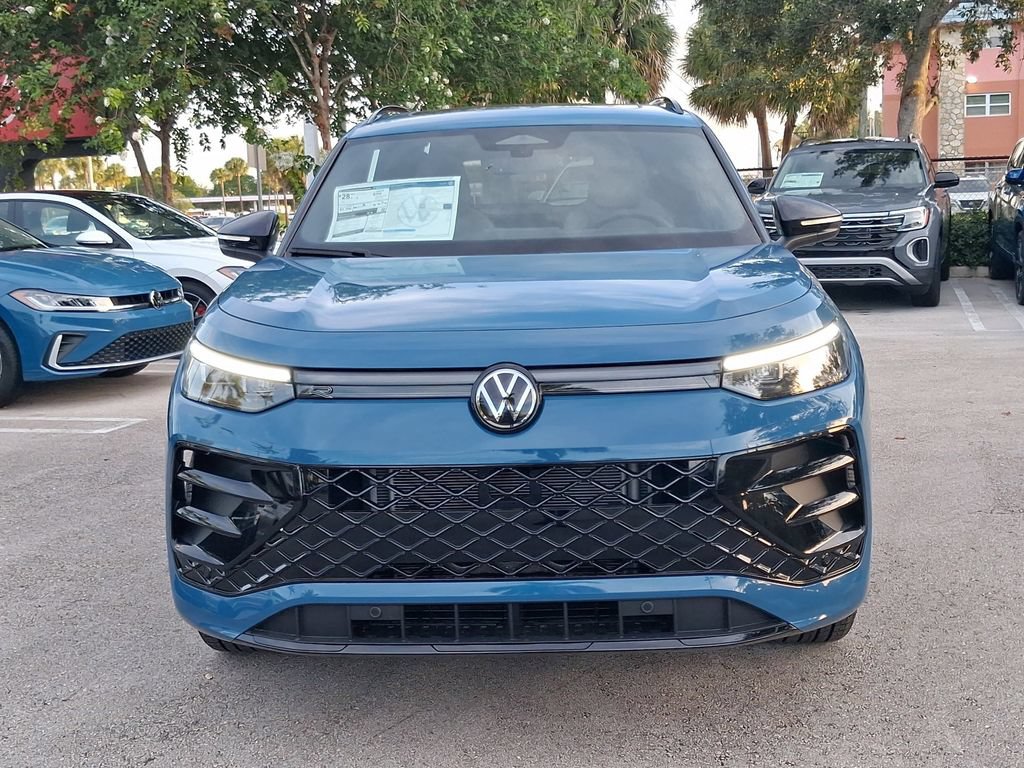 New 2026 Volkswagen Tiguan SE R-Line FWD image 2