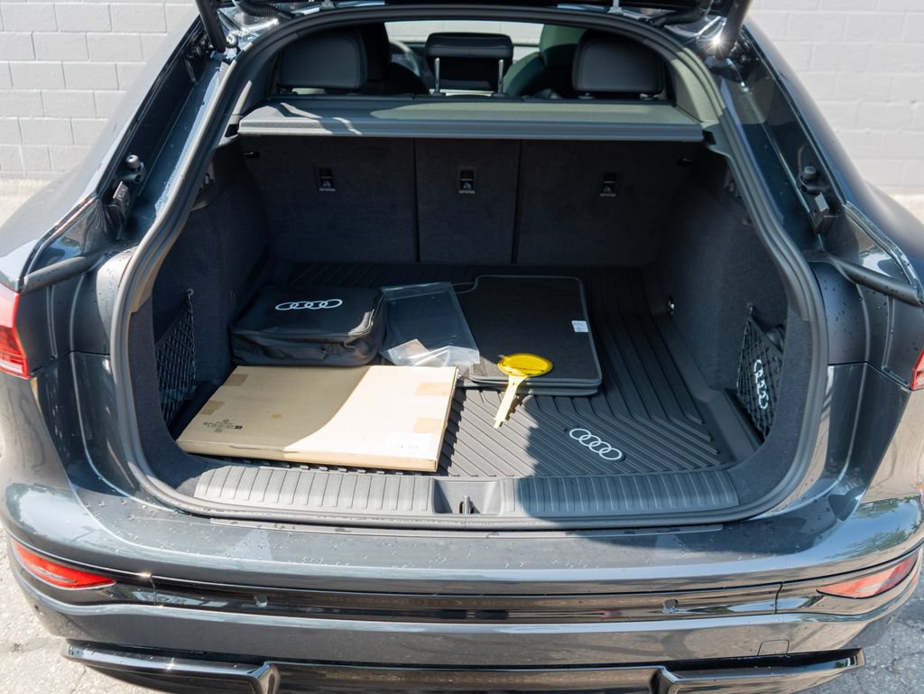 New 2027 Audi Q6 e-tron Premium Plus AWD/4WD image 7