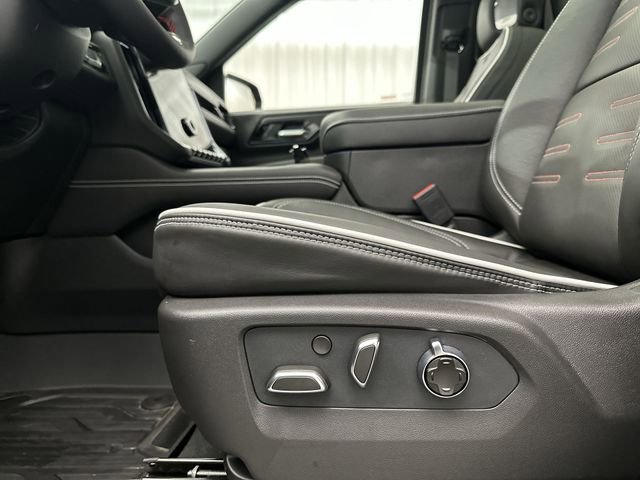 New 2026 GMC Yukon AT4 Ultimate w/ LPO, Floor Liner Package image 15