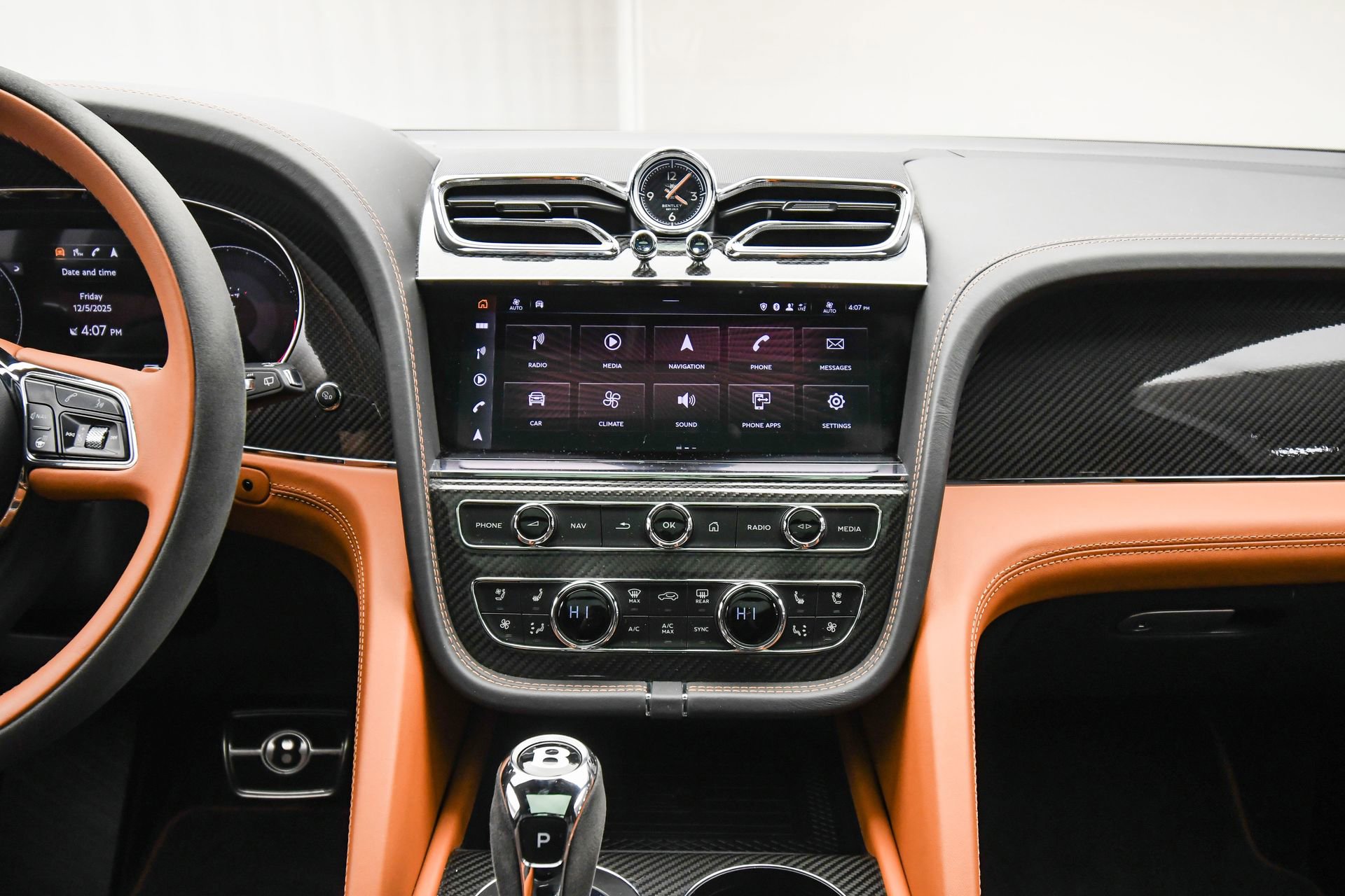 Certified 2022 Bentley Bentayga image 39