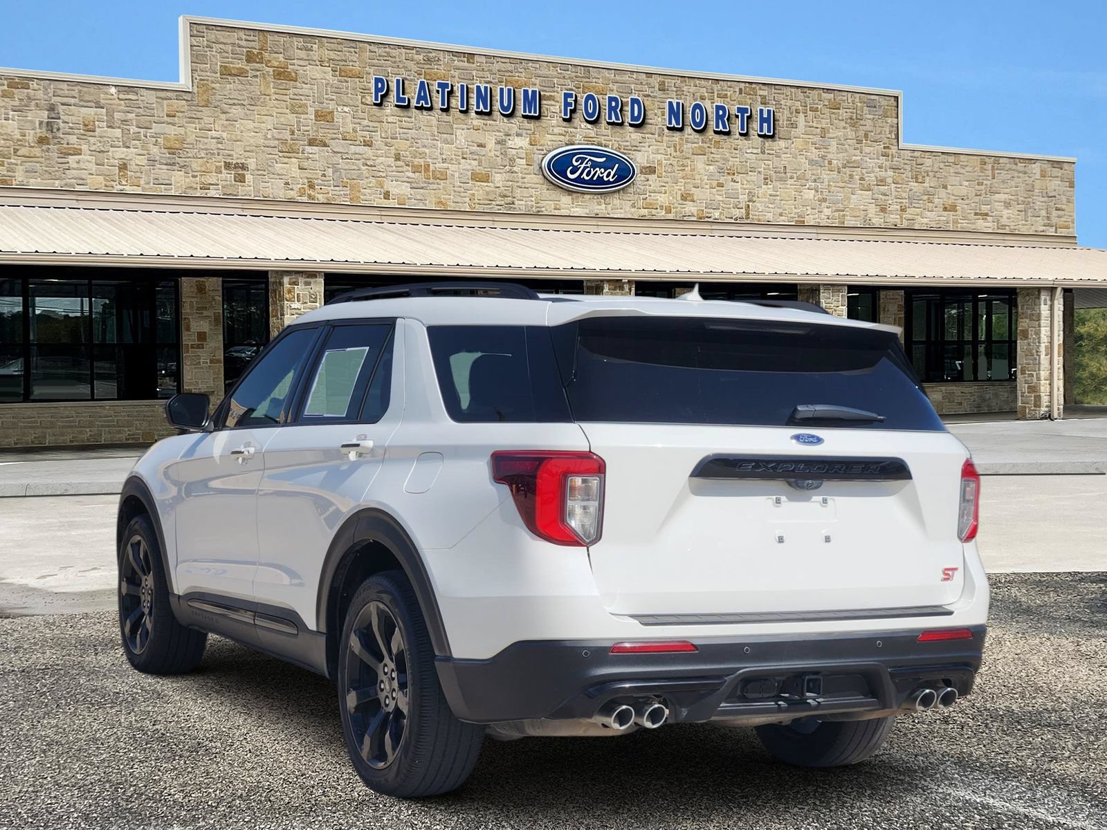 Used 2023 Ford Explorer ST w/ Equipment Group 401A AWD/4WD image 4
