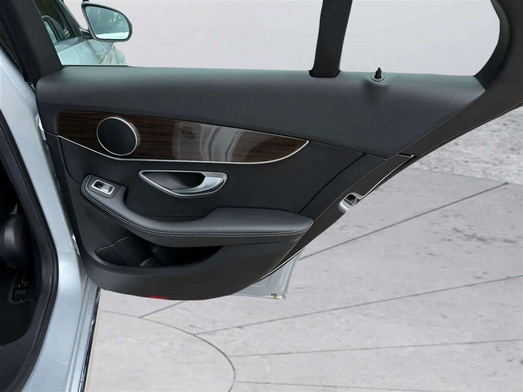 Used 2018 Mercedes-Benz C 300 4MATIC Sedan image 25