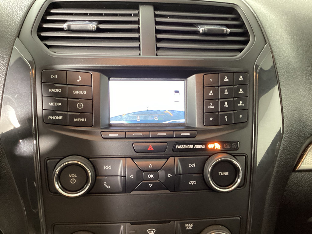 Used 2018 Ford Explorer XLT AWD/4WD image 29