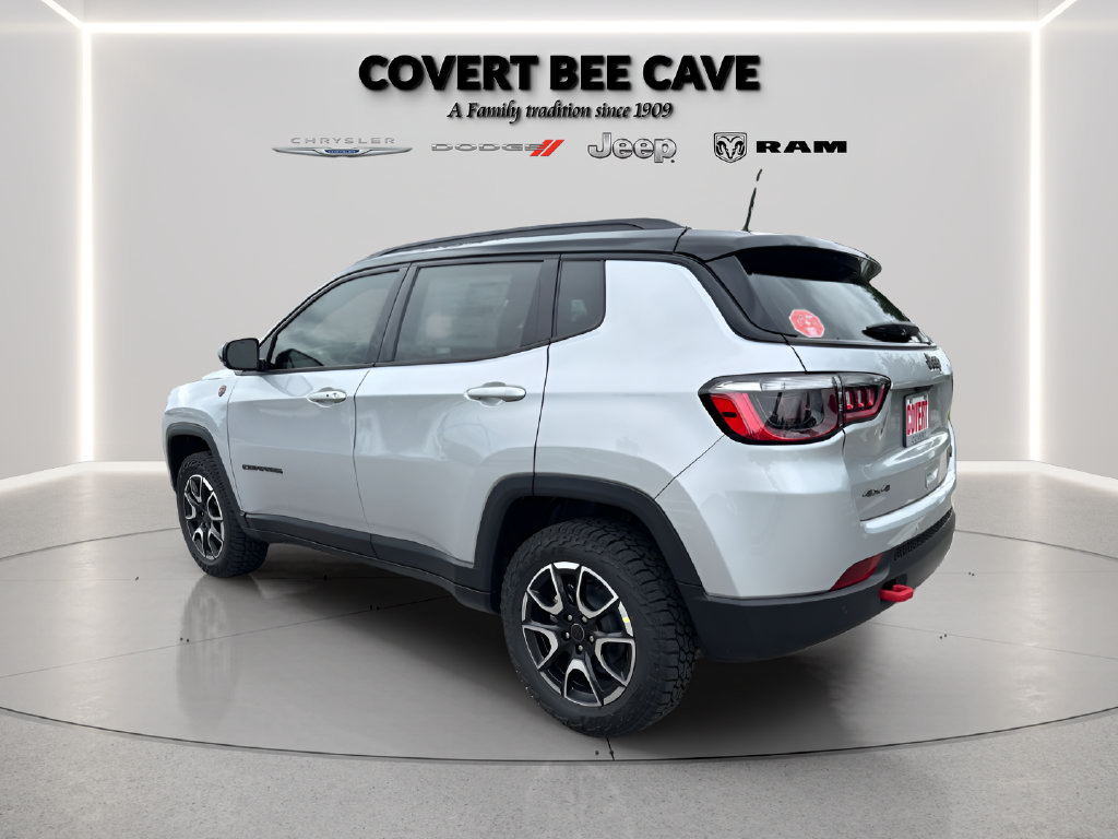 New 2026 Jeep Compass Trailhawk AWD/4WD image 7