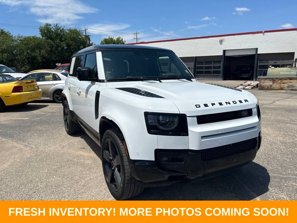 Used 2025 Land Rover Defender 110 X-Dynamic SE AWD/4WD image 1