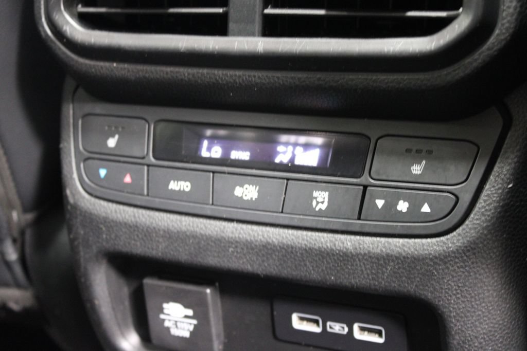 Used 2023 Honda Pilot Elite image 34