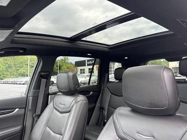 Used 2023 Cadillac XT6 Premium Luxury w/ Technology Package AWD/4WD image 13