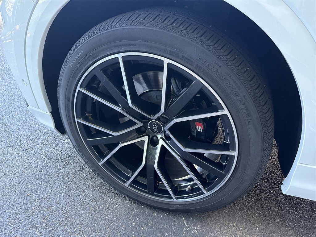 Used 2023 Audi SQ8 Prestige image 11