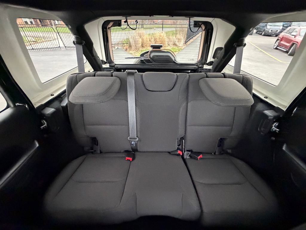 Used 2023 Jeep Wrangler Willys image 18