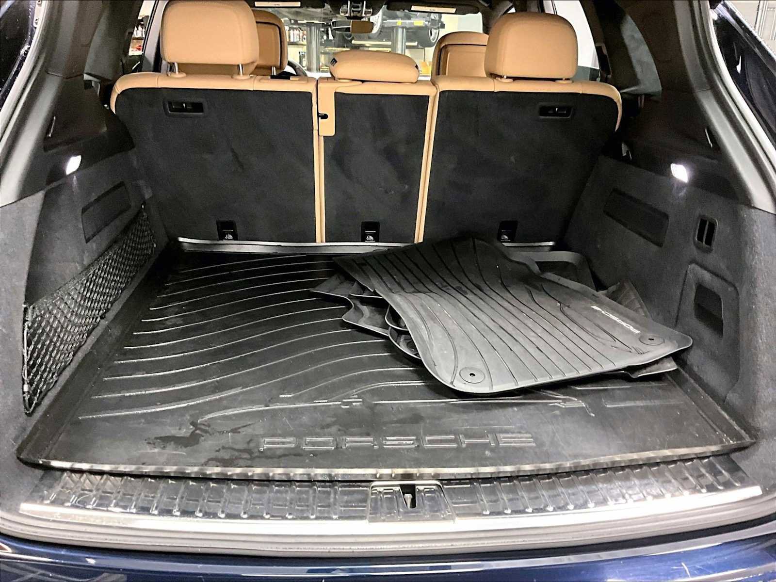 Used 2023 Porsche Cayenne Turbo S image 40