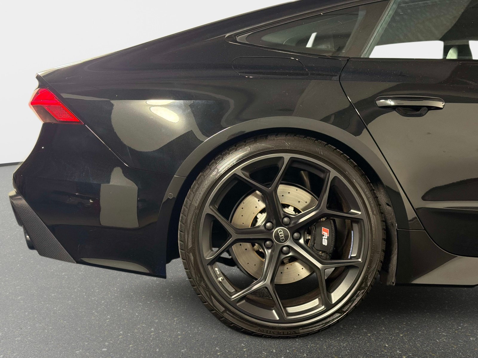 Used 2025 Audi RS 7 Performance AWD/4WD image 21