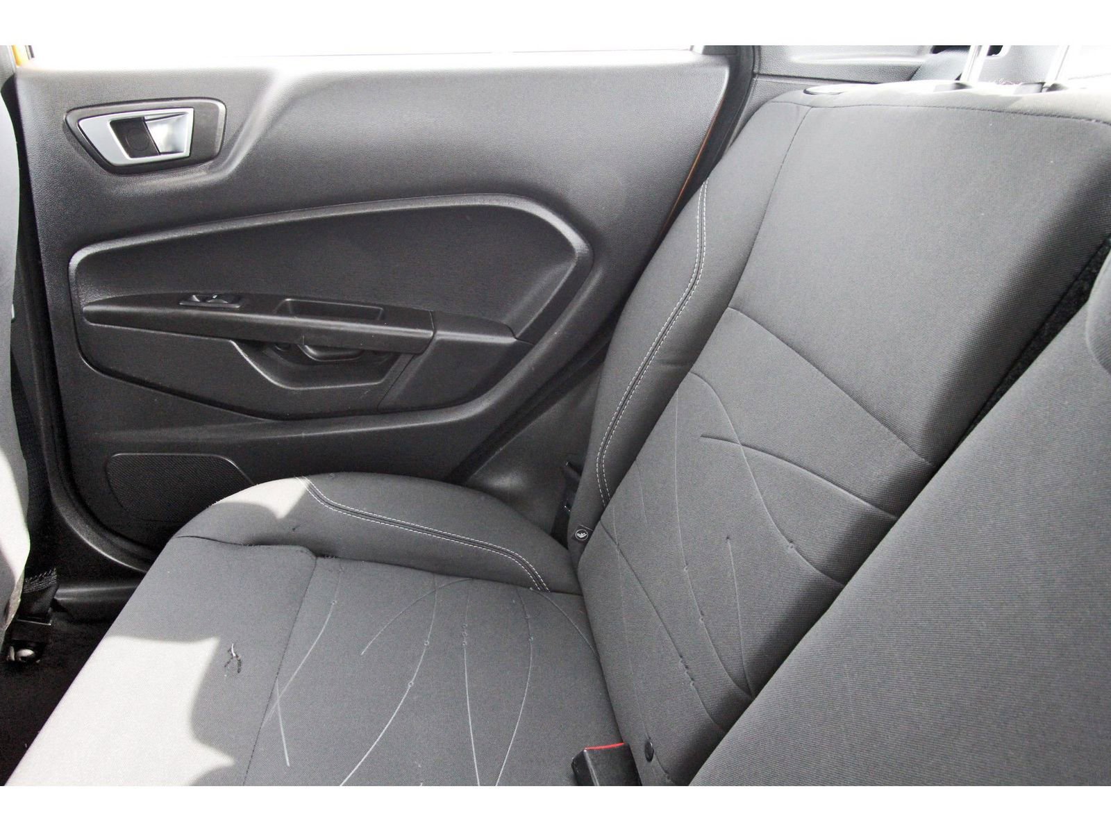 Used 2016 Ford Fiesta SE image 14