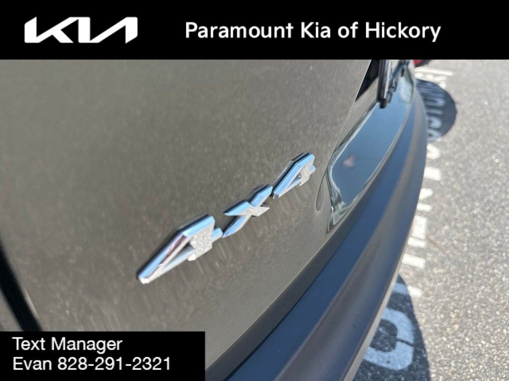 Used 2019 Jeep Cherokee Latitude w/ Popular Appearance Group AWD/4WD image 8