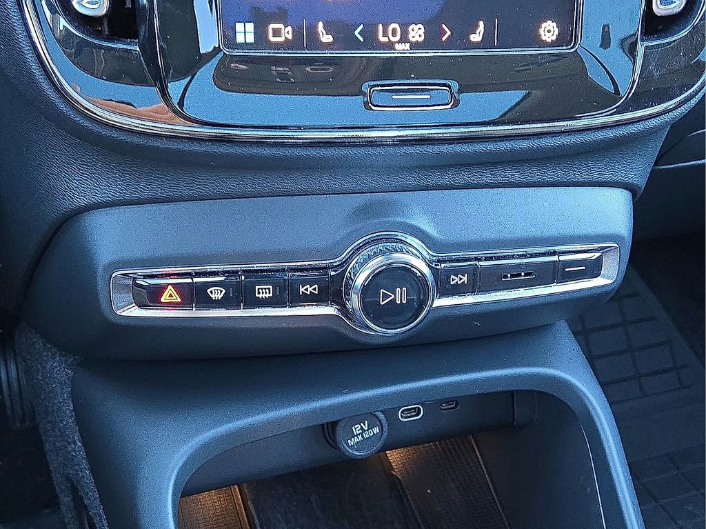Certified 2023 Volvo XC40 B5 Plus w/ Driver Assist Package image 30