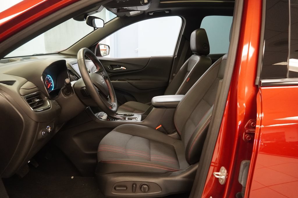 Certified 2023 Chevrolet Equinox RS FWD image 6