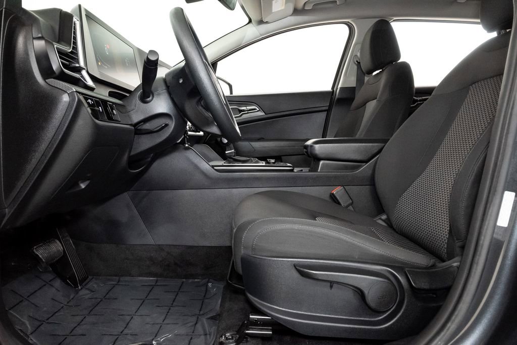 Certified 2024 Kia Sportage LX image 12