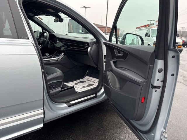 Used 2025 Audi Q7 3.0T Premium Plus image 20