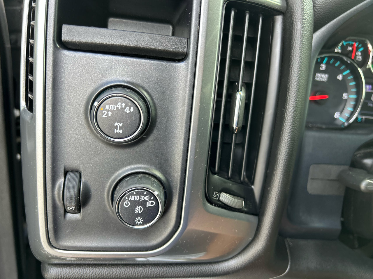 Used 2017 Chevrolet Silverado 1500 LT w/ LPO, Black Pack image 23