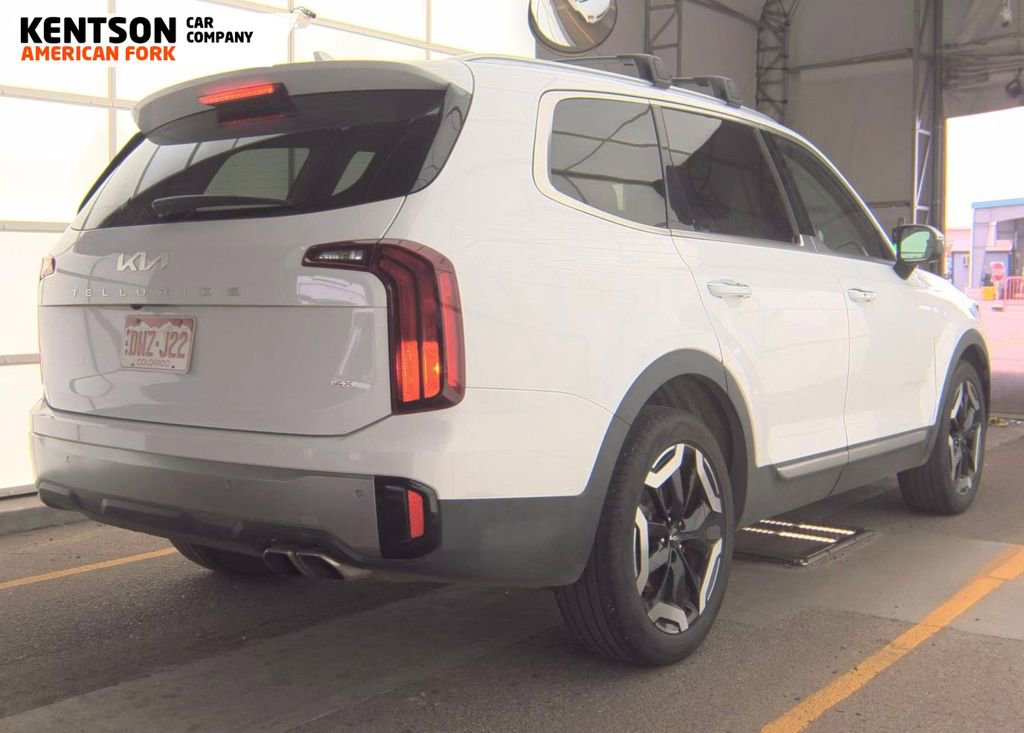 Used 2025 Kia Telluride S image 10